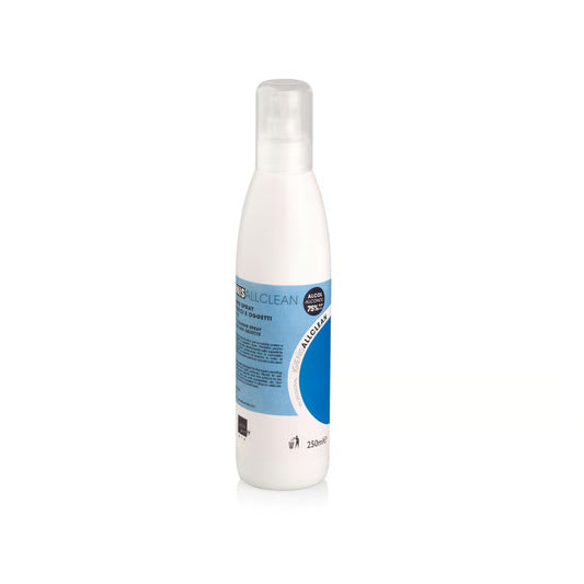 Detergente e igienizzante spray per superfici e oggetti